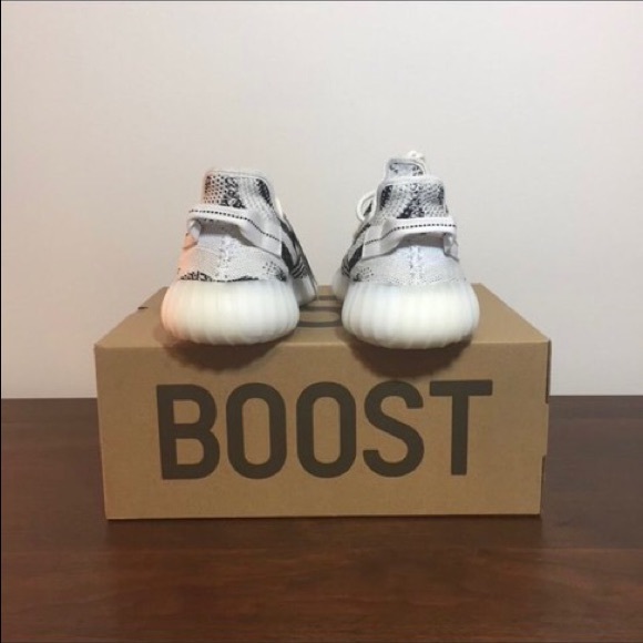 yeezy boost 350 v2 zebra authentic